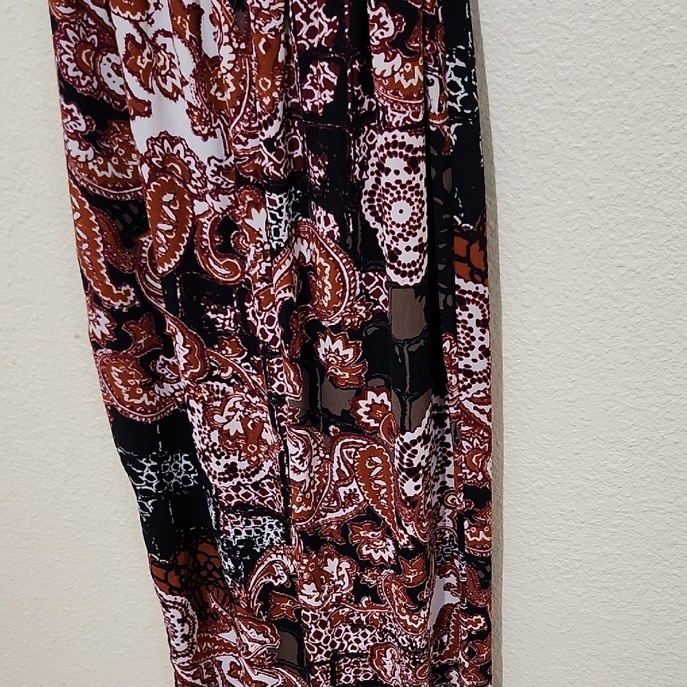 Elegant Paisley Maxi Dress - Picture 9 of 12